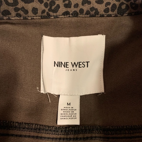 Nine West Women's Dark Leopard Jean Jacket Medium EUC - Picture 4 of 4